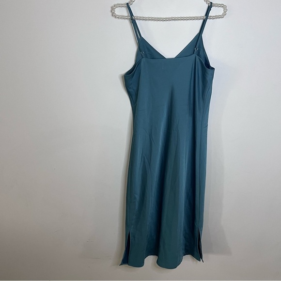 Sam Edelman V-Neck Cami Slip Dress |Size 6| - Picture 4 of 7